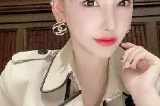 李连杰演短剧、吴启华“卖脸”中年演员的降维求生路怎么走？